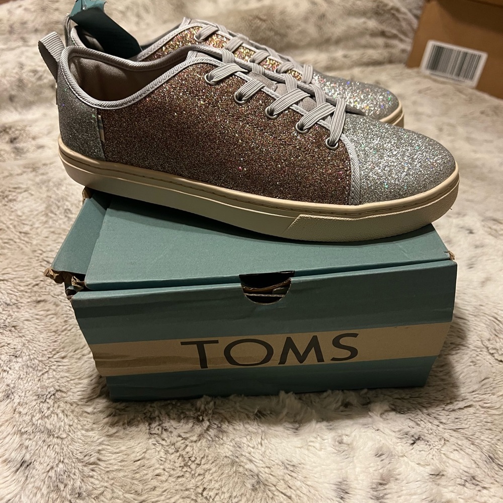 NWT Toms glitter sneakers